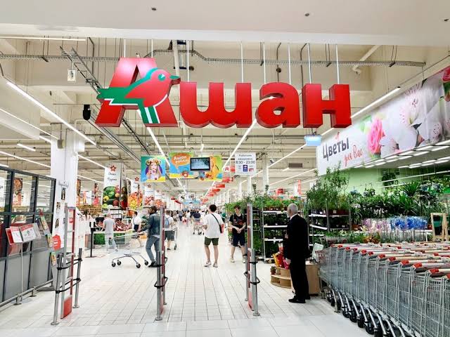 Russia places Nestlé and Auchan operations under external control