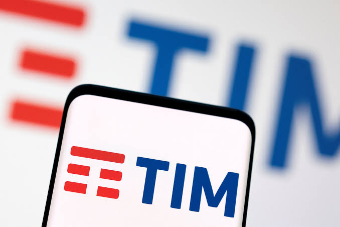 Poste Italiane Wins TIM Board Backing for €13.2 Billion Takeover Bid