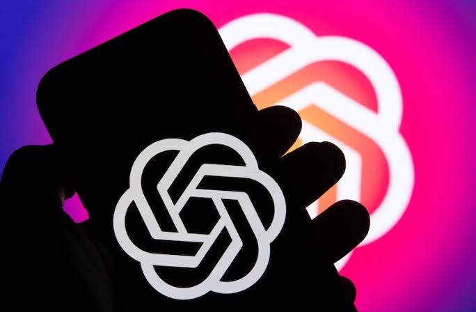 La UE somete a ChatGPT, Reddit y Roblox a su nivel más estricto de supervisión digital